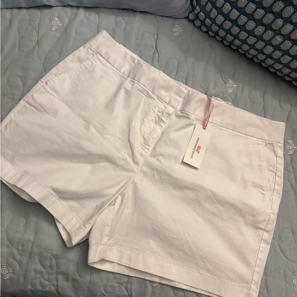 Vineyard Vines Women's White Shorts
